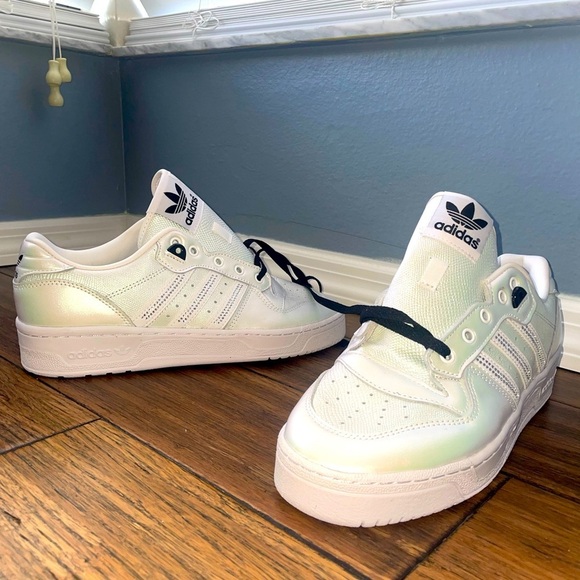 Rare✨designed in France🇫🇷 Adidas crystal rhinestone adidas white pearl sneakers - Picture 1 of 15